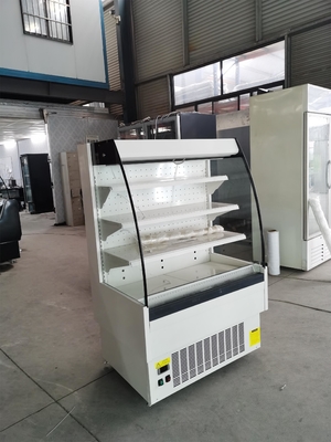 Tienda usando los estantes abiertos de Front Dairy Cooler With Adjustable