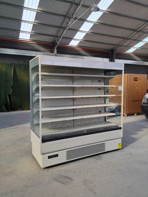 Fan del colmado que refresca el refrigerador abierto 1100L de la exhibición con la cortina de la noche
